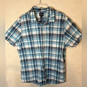 APT 9 Short sleeve Men’s size large cotton flannel print button plaid grandpa